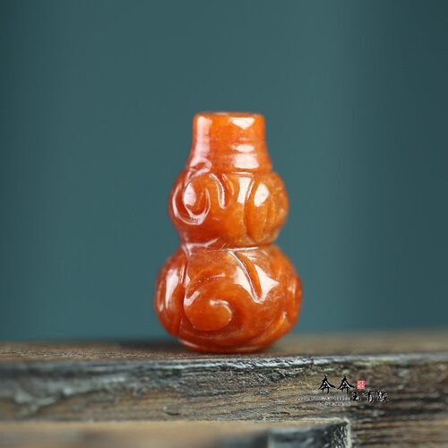 天然红翡翠通孔雕花祥云葫芦挂饰