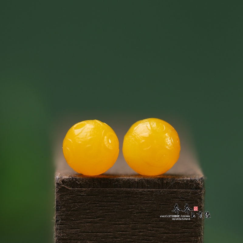 天然玛瑙黄色祥云手工雕刻圆珠