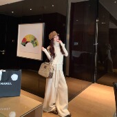 子套装 遛弯懒懒套装 米杏色毛衣三件套冬2026宽松慵懒叠穿马甲裤