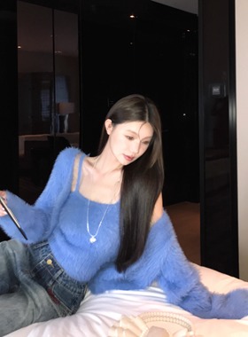 伊顿女神 高品质软糯仿水貂毛针织开衫两件套女秋吊带设计感套装