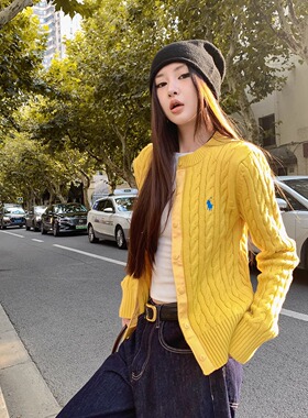 早春加厚奶黄色毛衣开衫外套2026韩系修身麻花针织衫短款上衣外穿