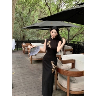 中国风无袖 新款 修身 夏季 刺绣收腰显瘦旗袍裙 包臀裙女装 黑色新中式