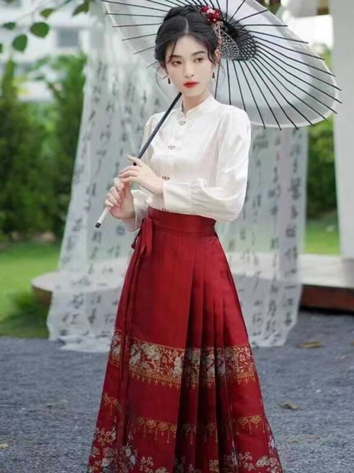 新中式订婚红色马面裙印花女国风敬酒服套装2024新款春秋汉服日常