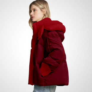 洋气连帽红色羽绒服女士2026年冬季新款时尚短款保暖面包服厚外套