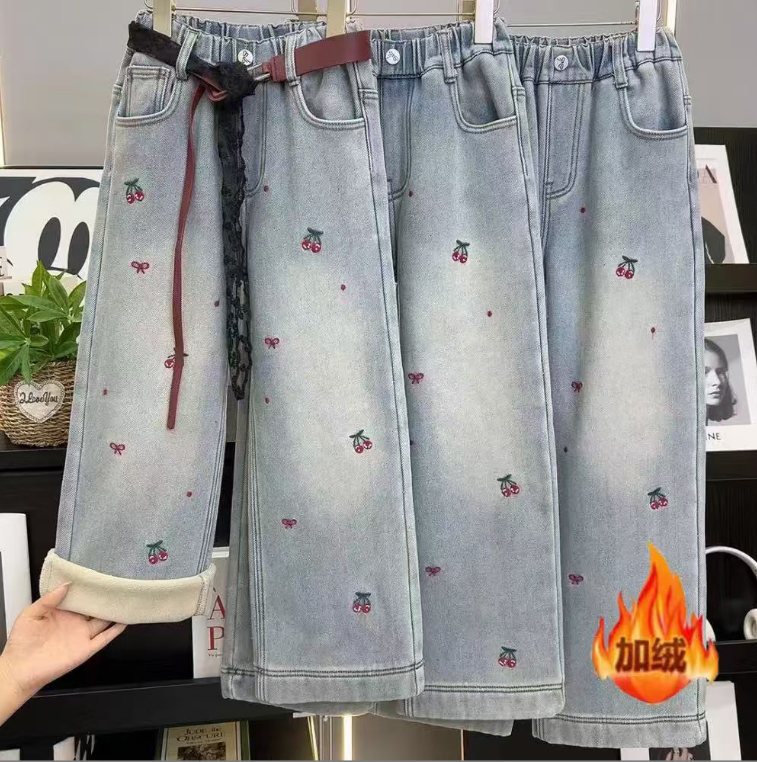 【加绒】甜美风~2025秋冬新款女童时髦水洗樱桃牛仔直筒休闲裤潮