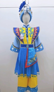 快乐阳光儿童演出服男童土里格巴人土家族苗族高山族壮族少儿独唱