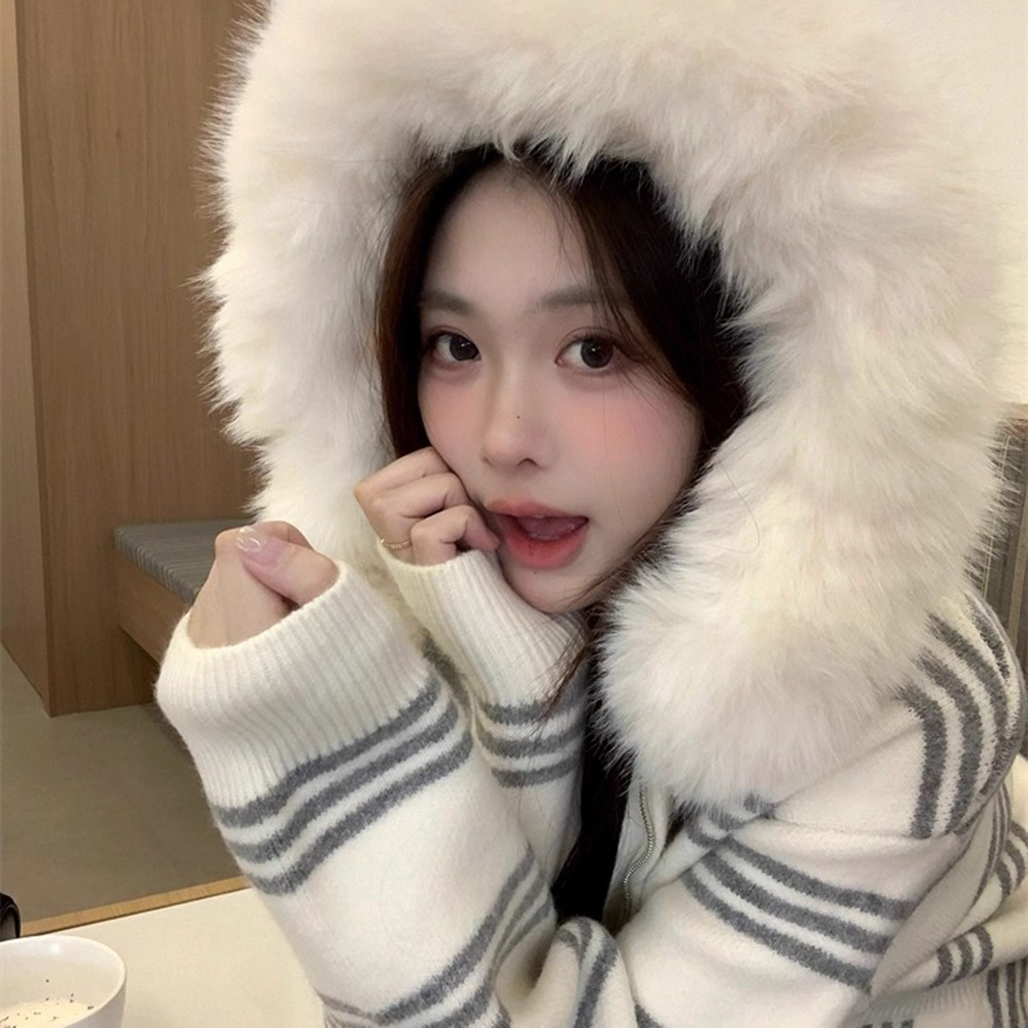 条纹连帽针织毛领韩版慵懒风开衫秋冬显瘦柔软复古上衣学生外套女