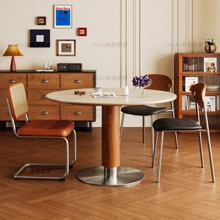 中古风岩板圆桌复古金属腿圆形餐桌北欧包豪斯实木维亚岩板餐桌椅