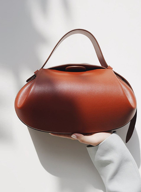 包包女斜挎包2025新款休闲百搭立体女士腋下小圆包法棍包手拎包大