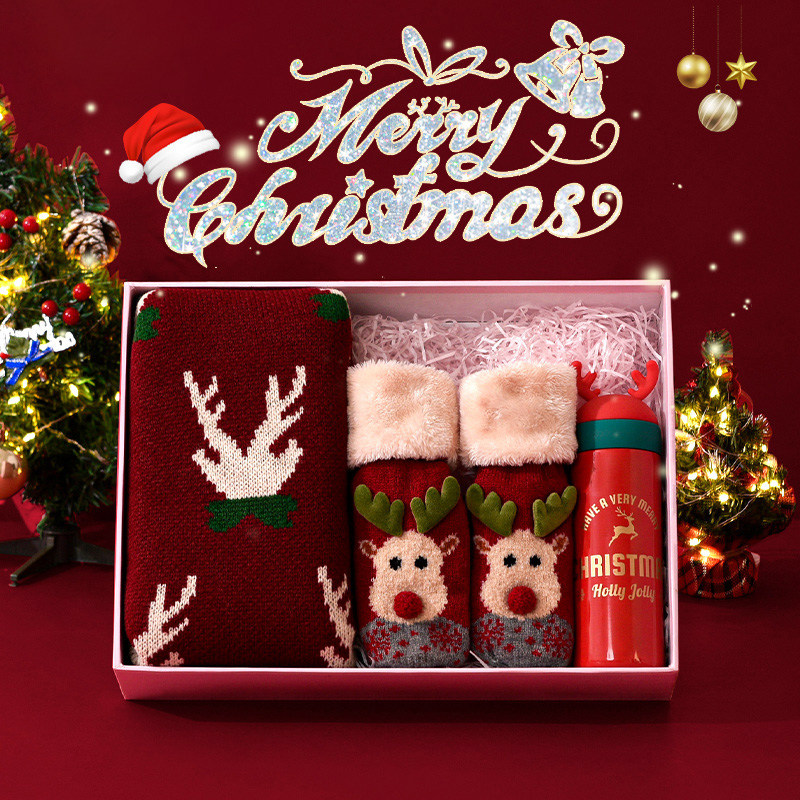 圣诞节礼物女生实用围巾手套礼盒生日送女朋友的创意小礼品平安夜