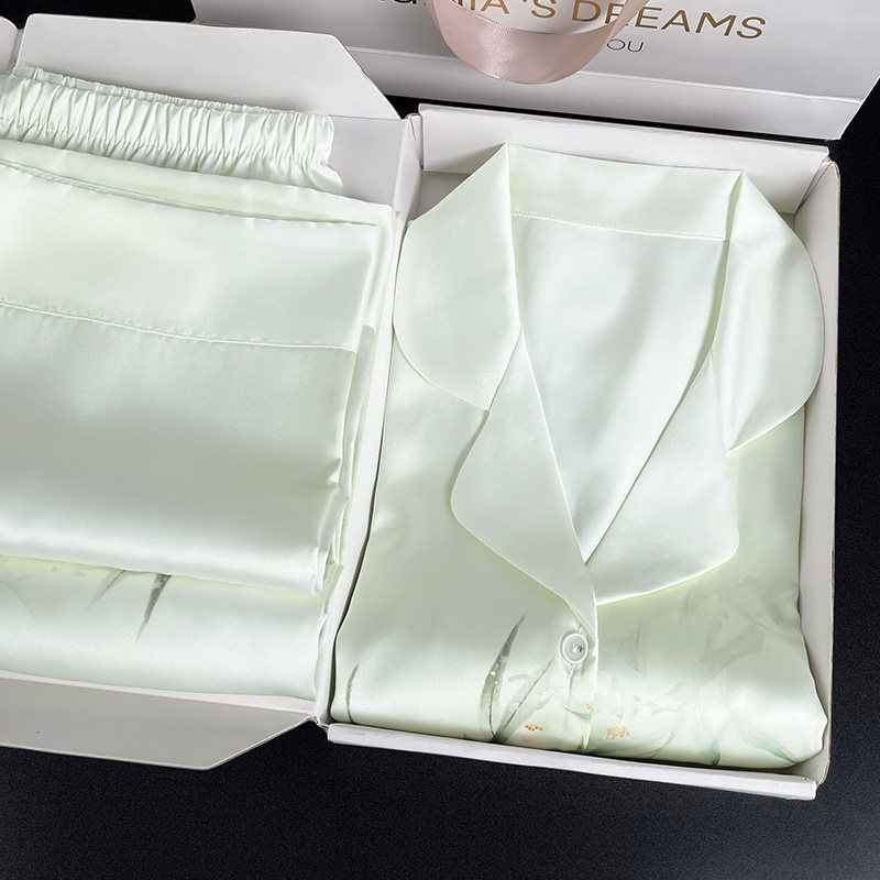 绿色小清新提花睡衣女款2026新款春款冰丝长袖休闲妈妈家居服套装