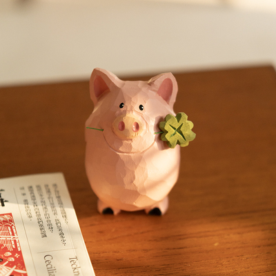 幸运猪创意木雕桌面摆件