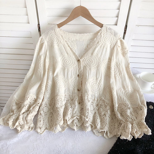 宽松复古单排扣长袖镂空钩花衬衫