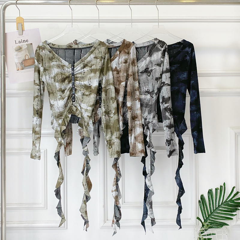 长袖辣妹V领印花修身流苏T恤