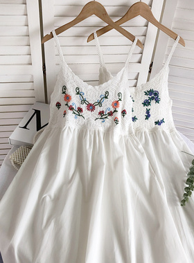 甜美小清新V领针织刺绣花朵吊带中长款A字连衣裙女夏季韩版新款