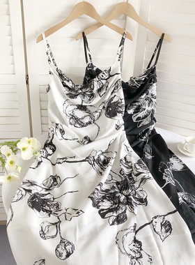 海边度假风气质性感褶皱印花夏季修身显瘦露背开叉吊带连衣裙女