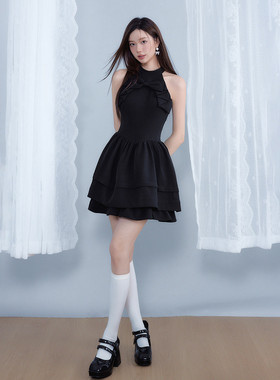 XZCV挂脖收腰小黑裙女夏季立体蝴蝶结设计时髦千金风连衣裙