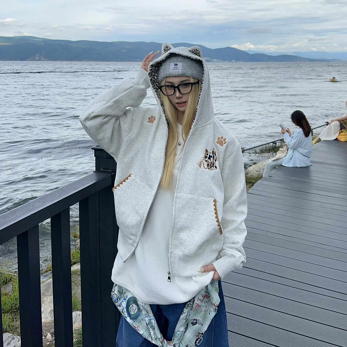 BCRA美式复古豹纹刺绣连帽卫衣男女秋冬季立耳宽松休闲开衫外套潮