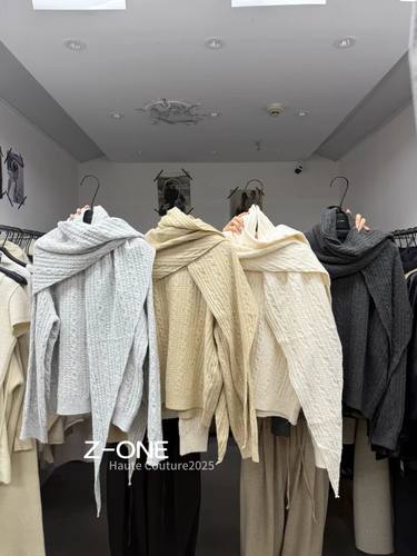 Z-one毛衣女秋冬慵懒高级感圆领上衣套头外穿宽松复古披风针织衫