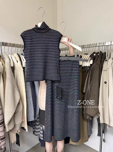 Z-ONE韩系辣妹风条纹高领显瘦背心袖套上衣+高腰显瘦半身裙配腰带