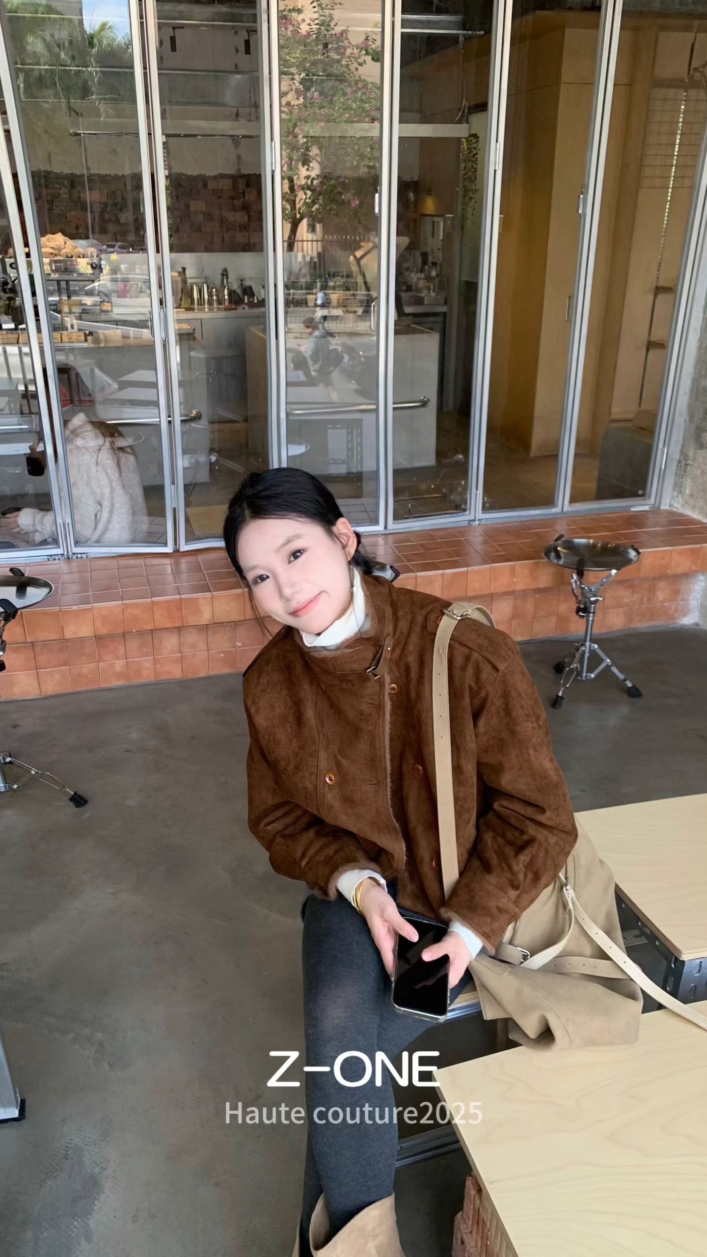 Z-one2025冬上新韩系休闲加厚保暖双排扣仿皮毛一体短外套女纯色