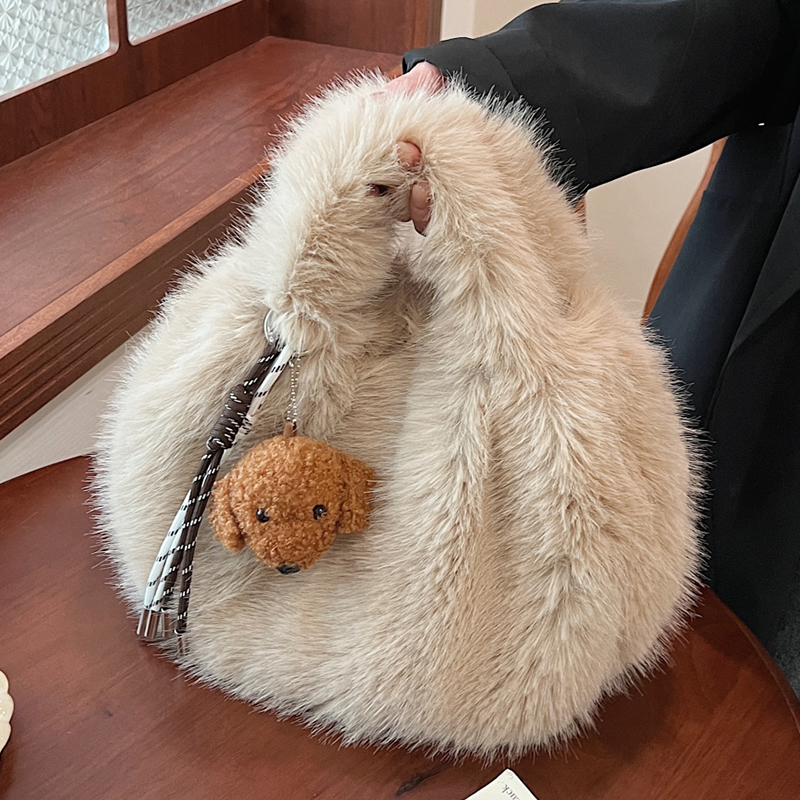 毛茸茸洋气通勤水桶包