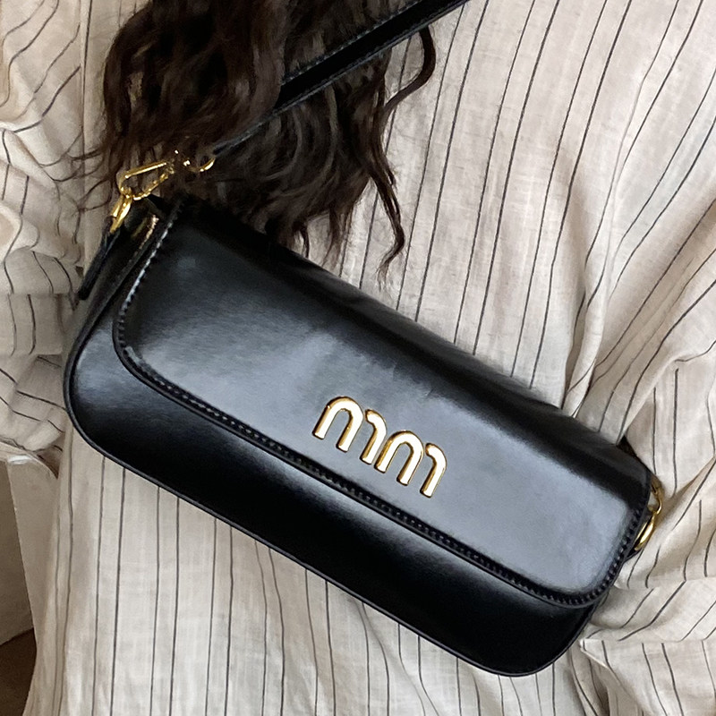 高级质感通勤波士顿包女包2025新款百搭单肩腋下包大容量保龄球包,箱包皮具/热销女包/男包,波士顿包,淘宝优惠券,粉丝福利购,淘宝优惠卷