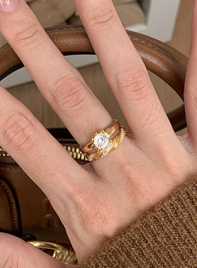 小红书爆款法式轻奢黄金色牛头钻戒指女秋冬显贵手饰品一件代发