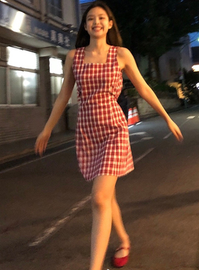 blackpink jennie明星同款复古学院风红格纹吊带裙收腰减龄格子裙