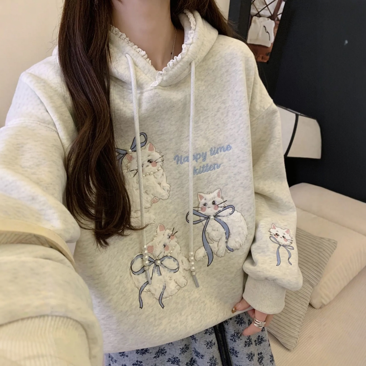 韩系重工刺绣连帽卫衣女秋冬加绒