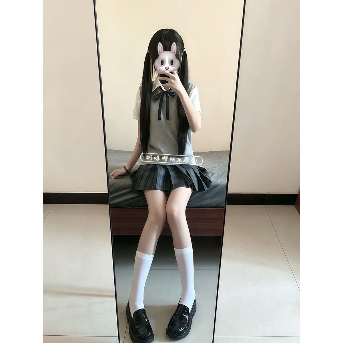 针织背心衬衫套头海苔格裙套装图片