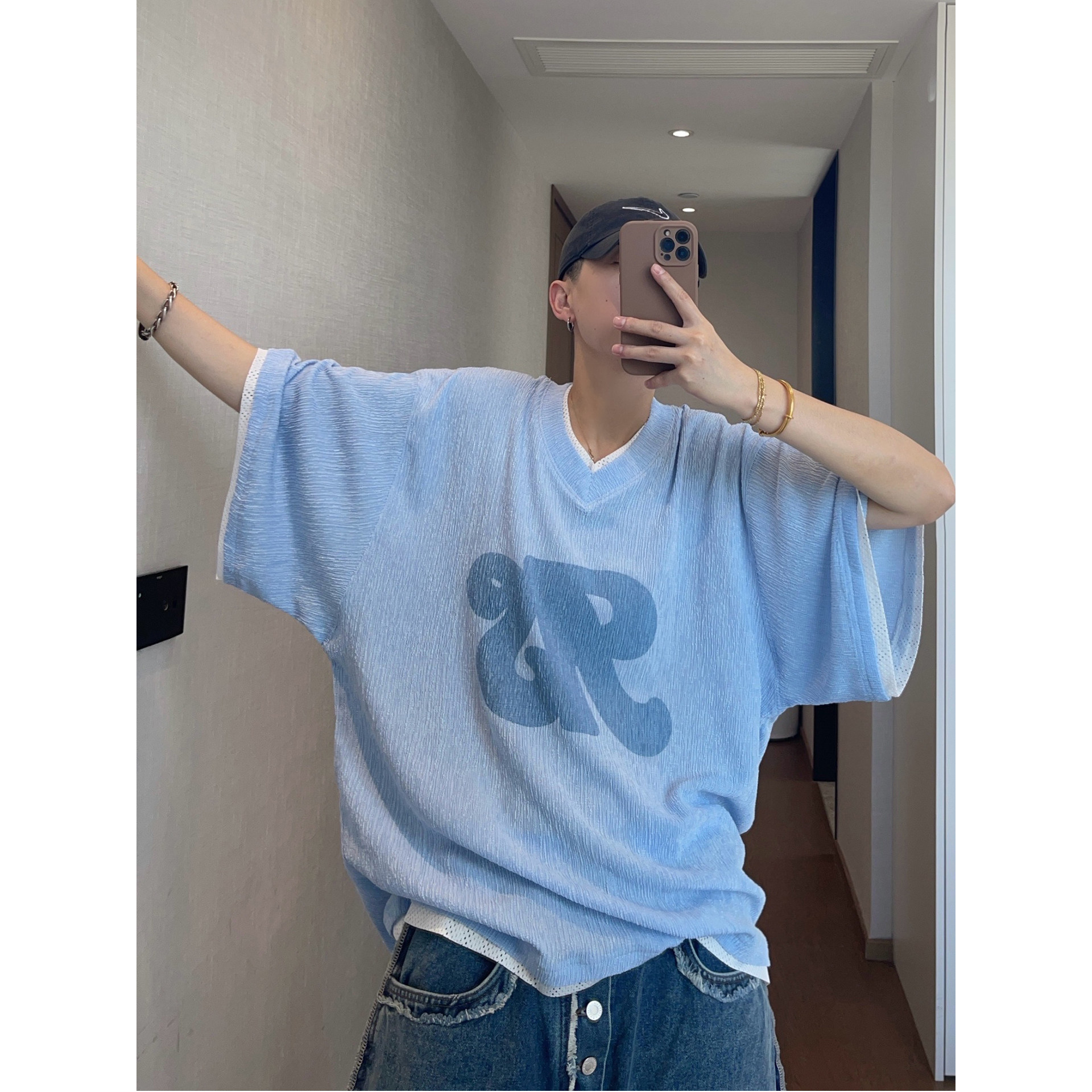 dannyandzee夏季复古宽松浅蓝色褶皱假两件V领短袖T恤男半袖球衣