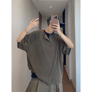 dannyandzee夏季宽松复古暗军绿色镂空提花亨利领短袖T恤男半袖T