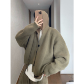 dannyandzee春季 复古军绿色不规则门襟V领保暖纽扣开衫 毛衣男外套