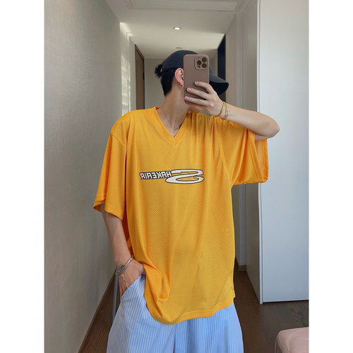 dannyandzee夏季复古痞帅黄色V领网眼镂空字母印花短袖T恤男球衣