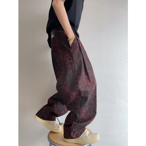 dannyandzee春季复古痞帅街头酒红色豹纹印花帆布工装裤弯刀裤男