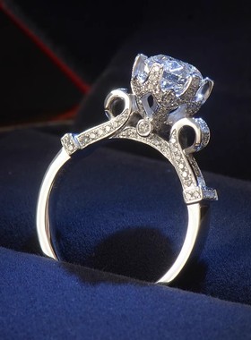 925纯银新款仿真钻戒女1克拉皇冠戒指女复古夸张时尚创意饰品指环