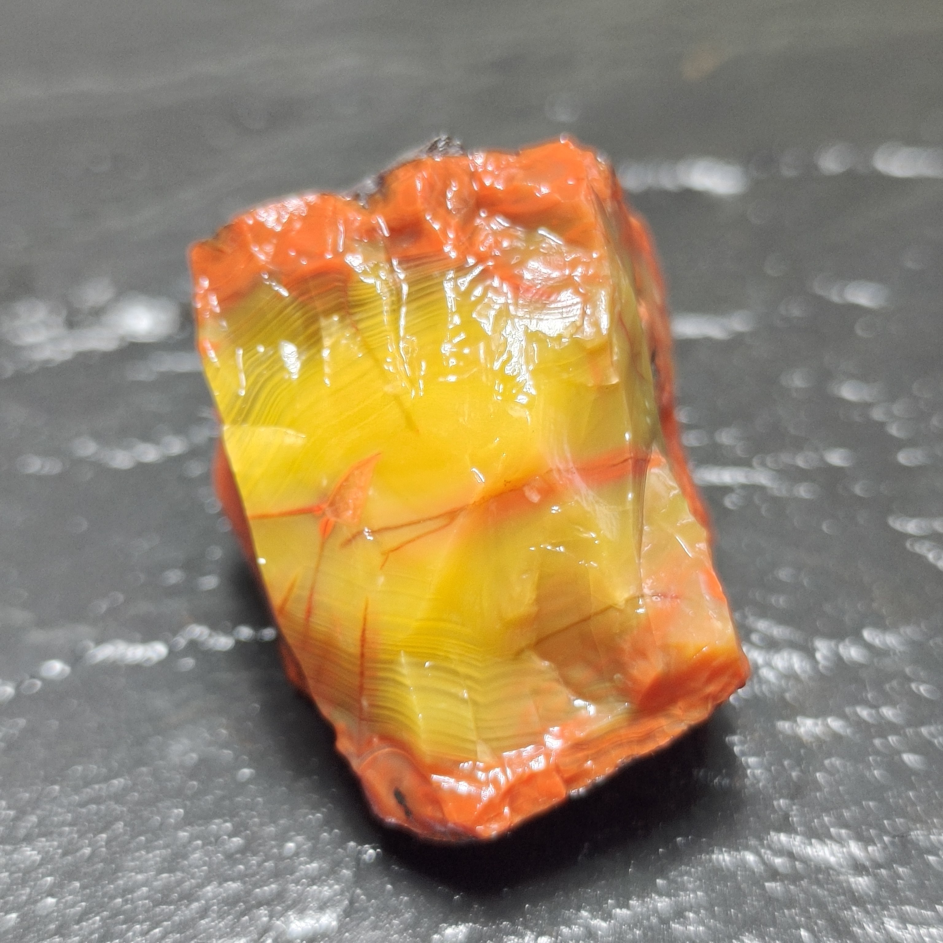 南红玛瑙原矿原石 鸡油黄南红凉奇石