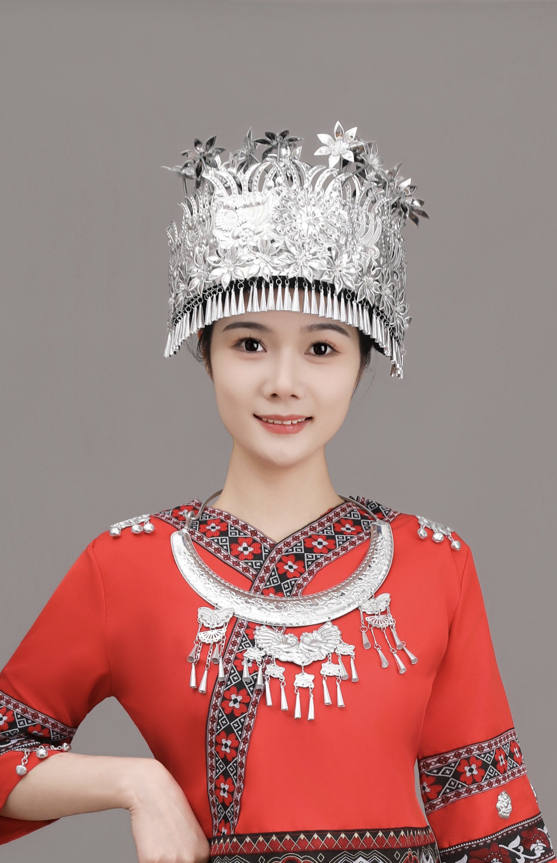 新苗族头饰帽子项圈女少数壮族土家族彝族演出银帽子头饰项圈套装,服饰配件/皮带/帽子/围巾,民族特色服配,淘宝优惠券,粉丝福利购,淘宝优惠卷