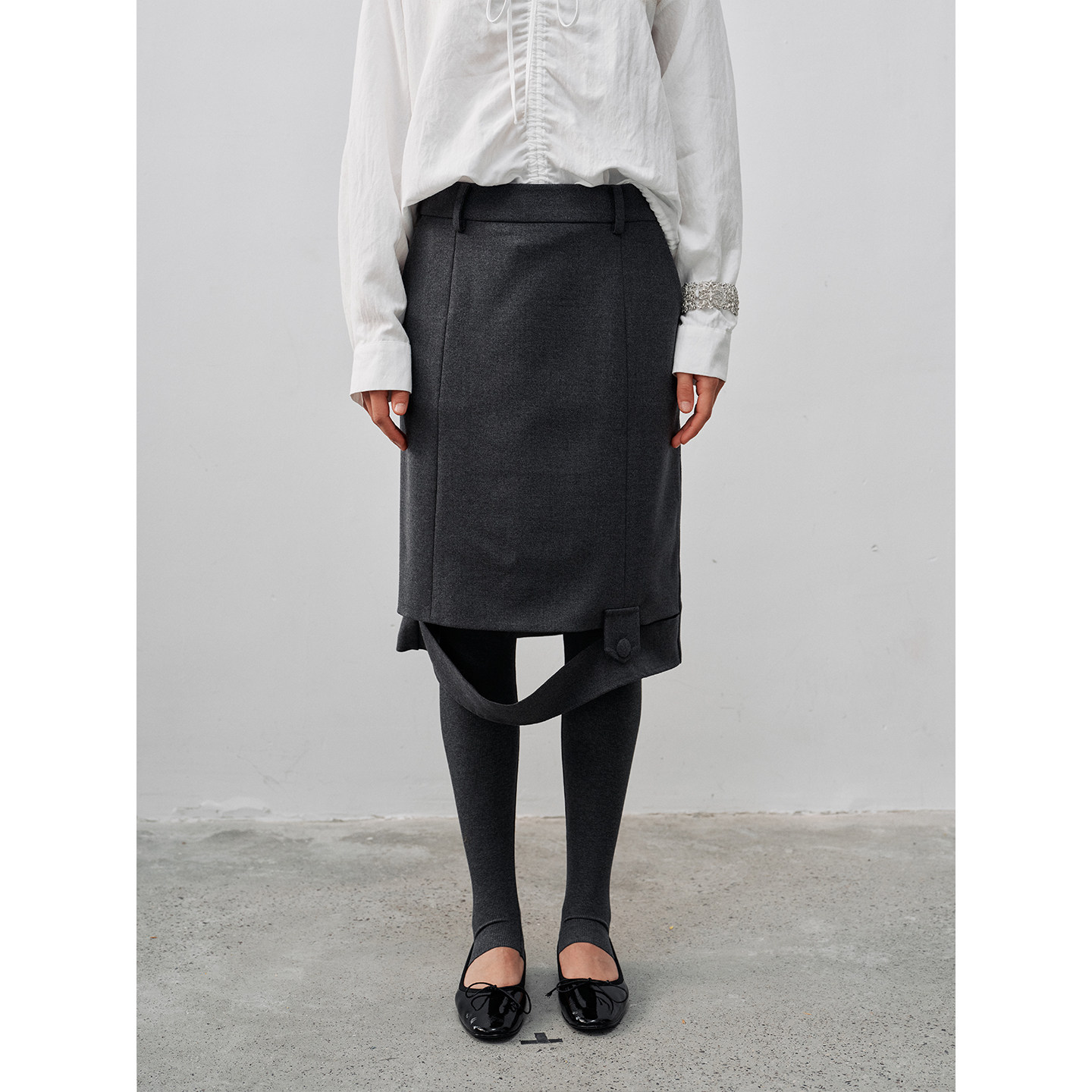 FUNNEL IN秋季新款小众设计感灰色破缝半裙直筒卷边开叉西装裙女