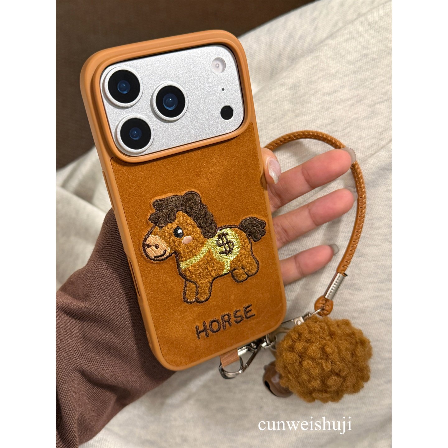 适用iphone17promax手机壳秋冬绒布刺绣马上有钱苹果16新款15高级感14pro女款13超火15promax防摔保护套,3C数码配件,手机保护套/壳,淘宝优惠券,粉丝福利购,淘宝优惠卷