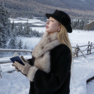 hucares 「凛冬记忆」仿狐狸毛 围巾手套组合贴肤冬季保暖套装