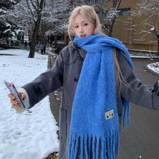 hucares自制「初恋女主」超显白克莱因蓝拉毛韩式氛围感女生围巾