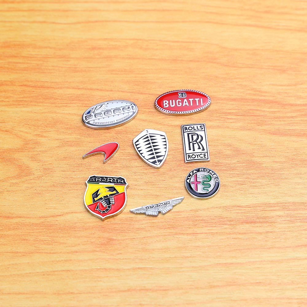 超稀有限量款布加迪和帕加尼科尼塞克金属小车标非常精致的工艺品