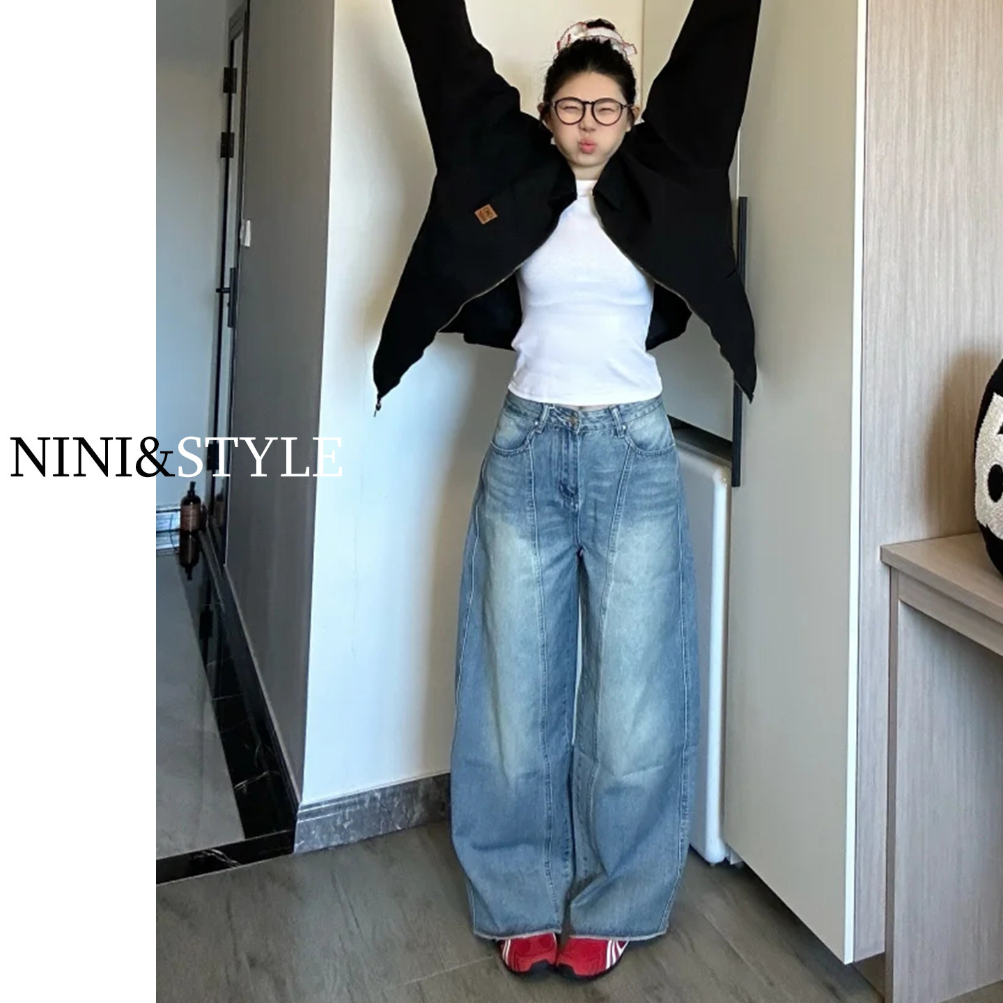 thumbnail for American retro scimitar wide-leg jeans women's spring 2026 new high-waisted loose slimming straight-leg sickle pants
