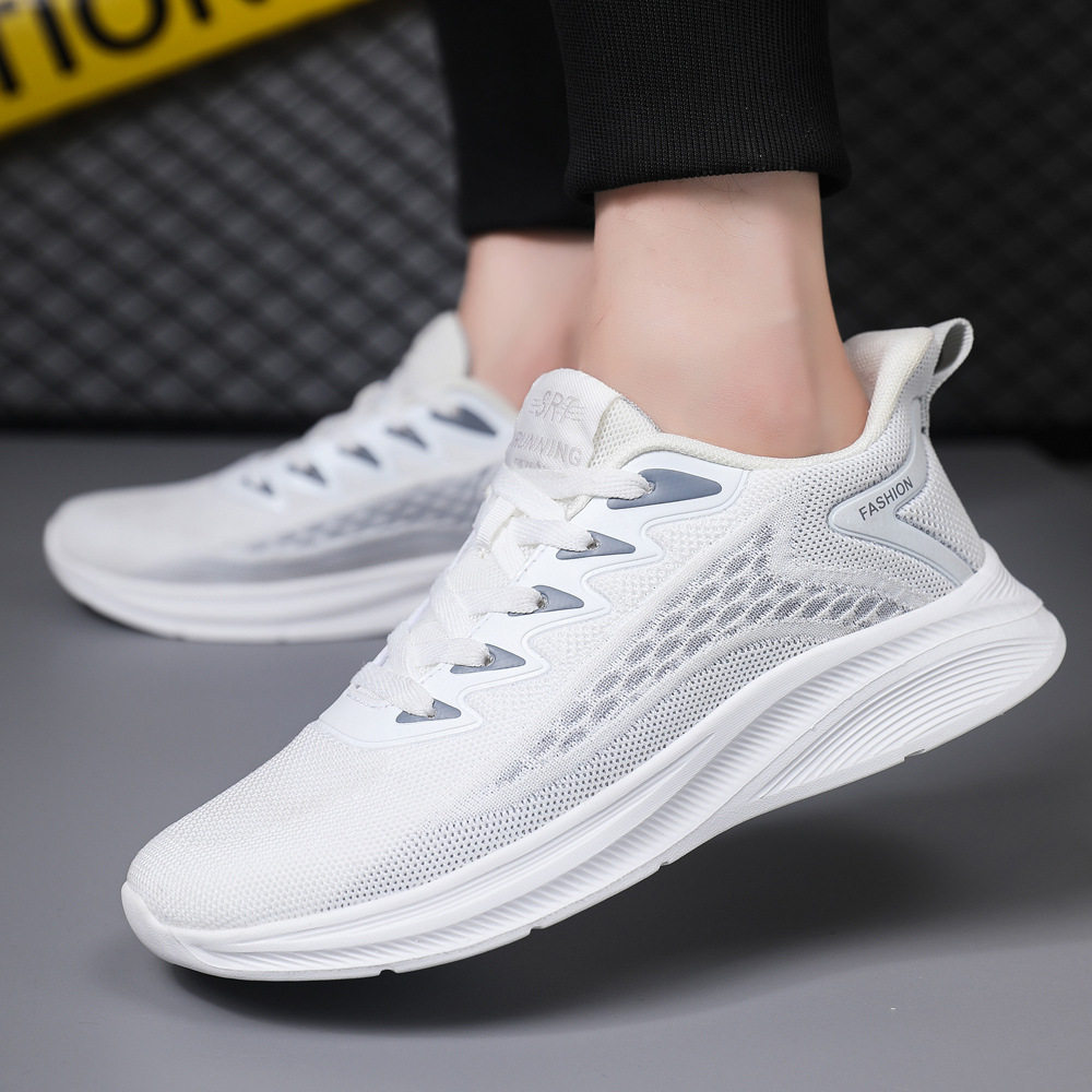 跨境大码男鞋学生运动鞋男款跑步鞋2025新款软底舒适透气飞织男鞋