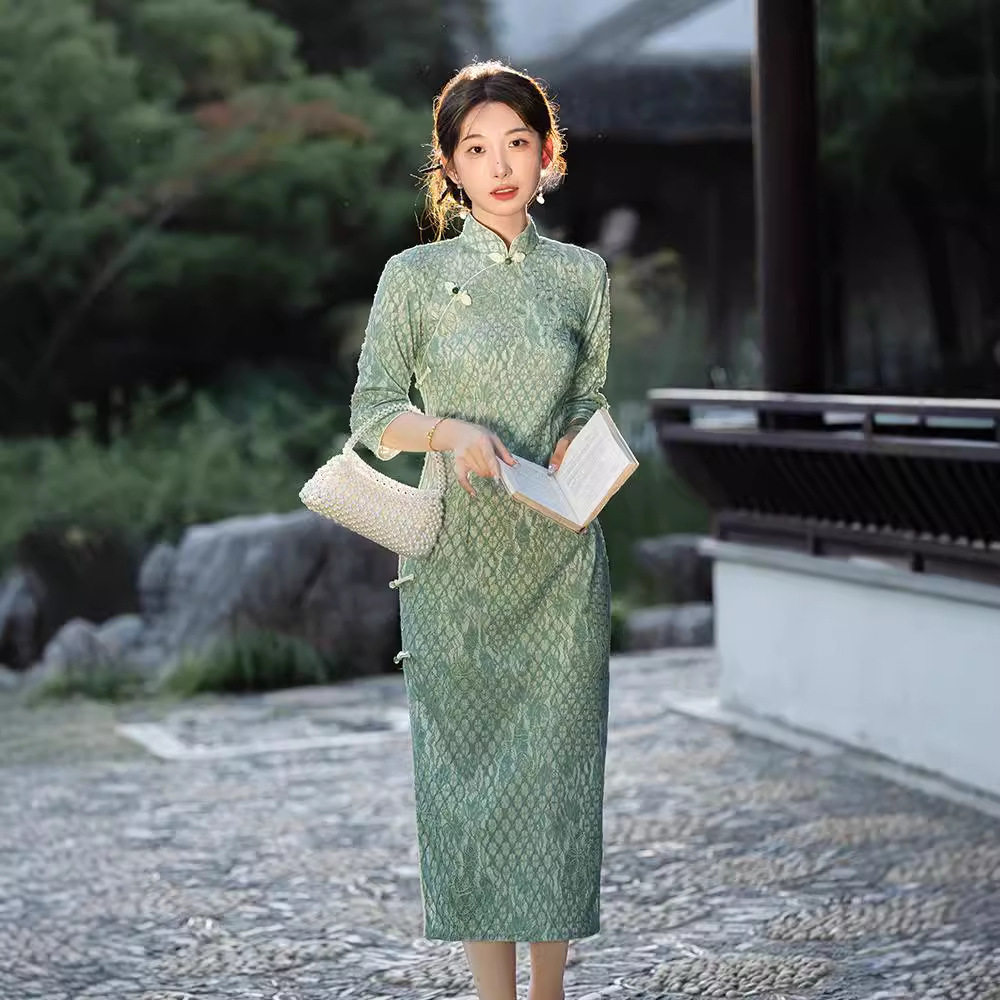 改良旗袍2026新款蕾丝绣花气质年轻款日常可穿连衣裙春秋中袖礼服
