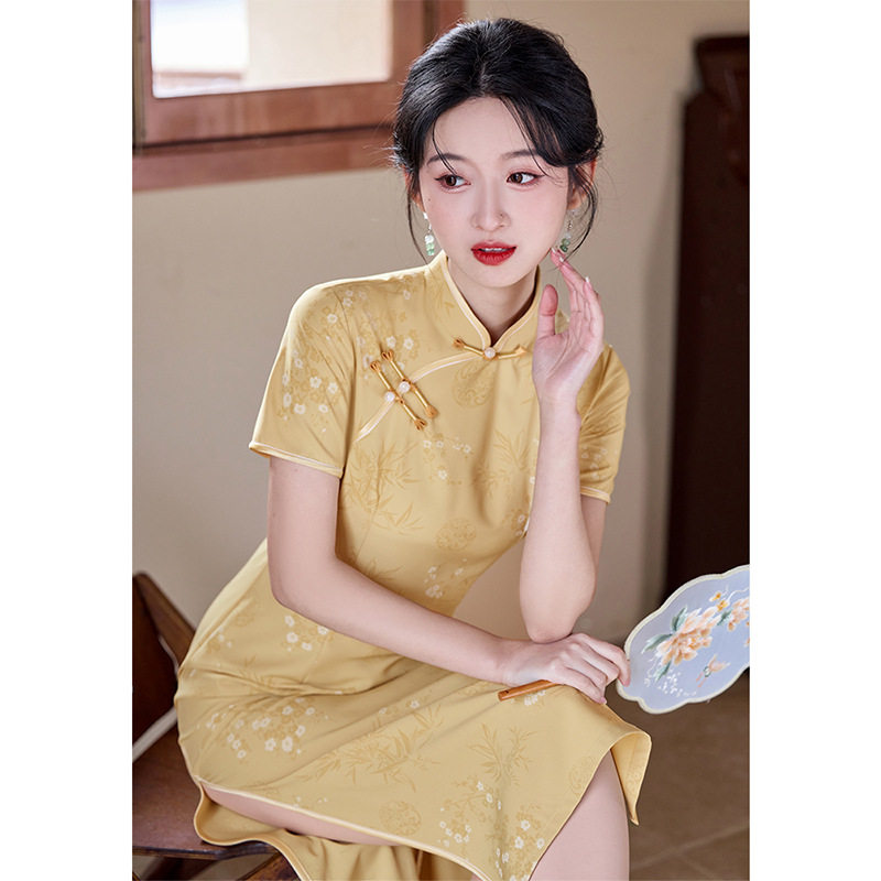 黄色旗袍女新中式小个子2026春夏新款改良年轻款感送考连衣裙礼服