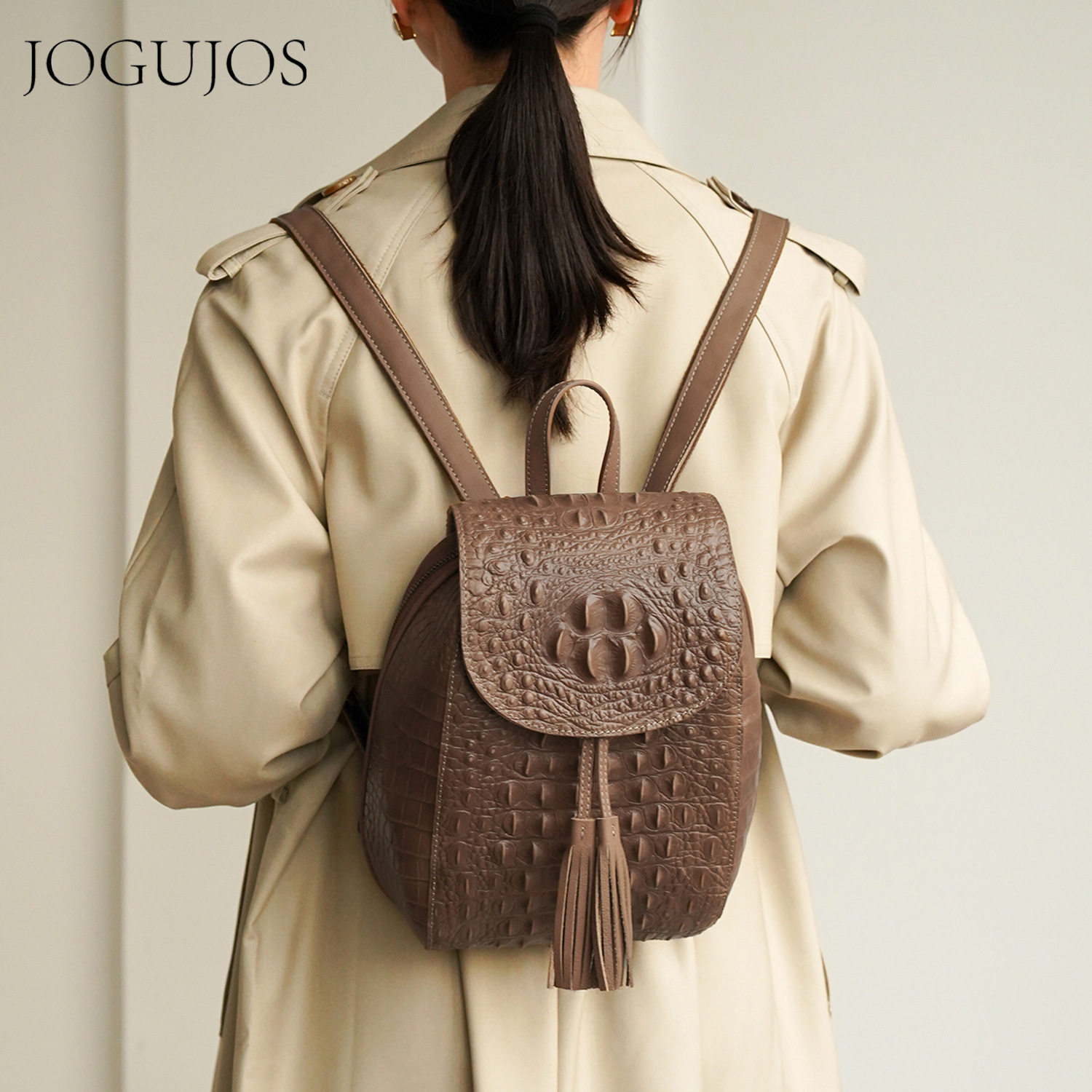JOGUJOS新款鳄鱼纹双肩包休闲百搭真皮女士包包时尚潮流简约背包