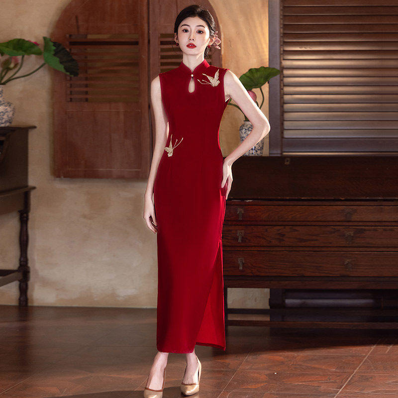 刺绣蝴蝶红色无袖国风新中式长款旗袍改良年轻款女高级感复古夏季